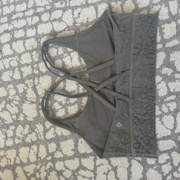 Lululemon bra size 10 - Picture 2 of 3